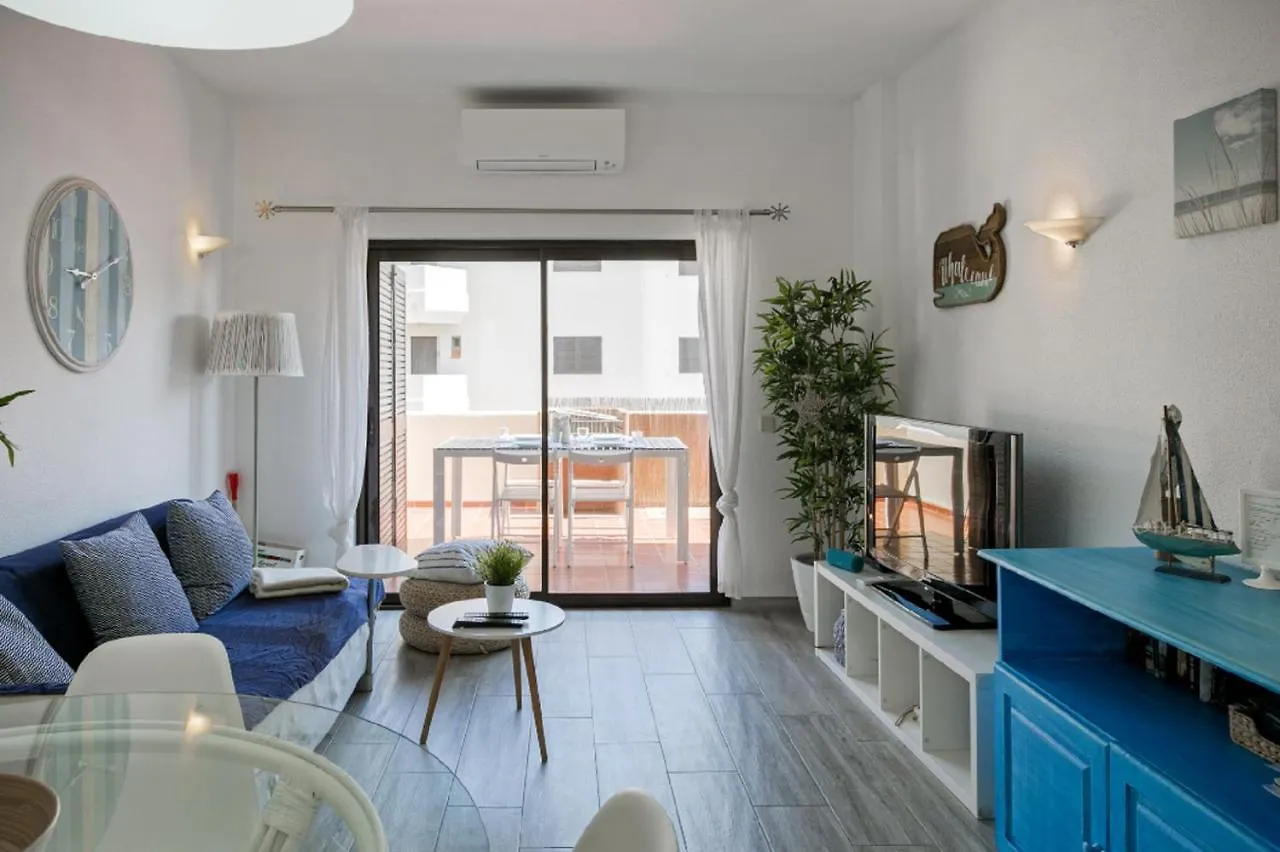 Wow Flat 200M Beach, 10Min Downtown, Terrace With Sea View لاغوس بيت للعطل